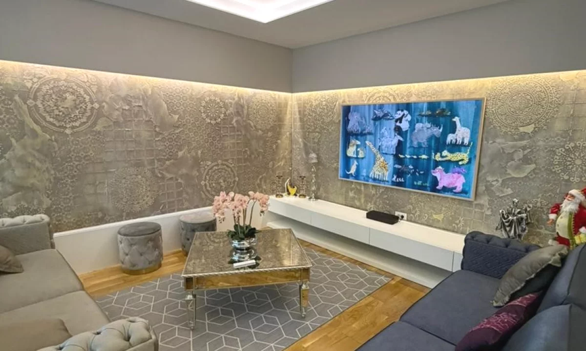 Shtepi ne shitje Apartament ne Tirane, 3+1, Mobilimi E mobiluar, Pagesa 390,000  Euro.