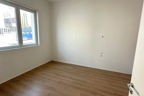 Luxury villas for sale in Tirana 5+1, Emty