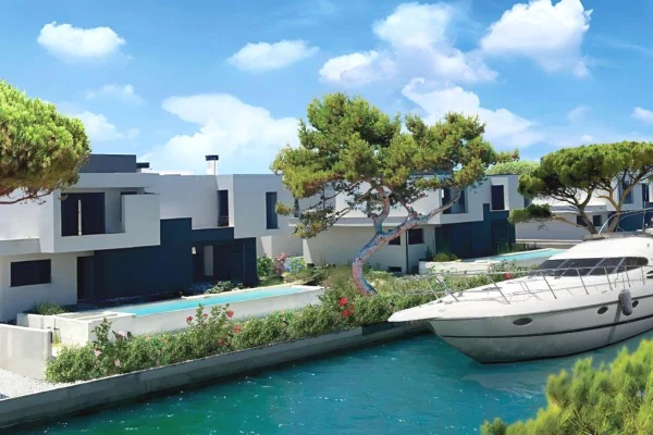 Shtepi ne shitje Apartament ne Durres, 2+1, Mobilimi Bosh, pa mobiluar, Pagesa 265,000  Euro.