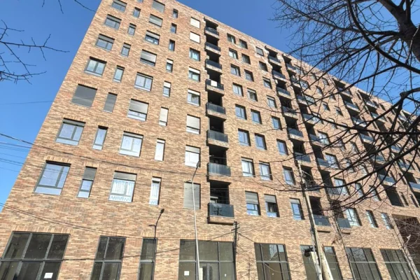 Shtepi ne shitje Apartament ne Tirane, 3+1, Mobilimi Bosh, pa mobiluar, Pagesa 229,650  Euro.
