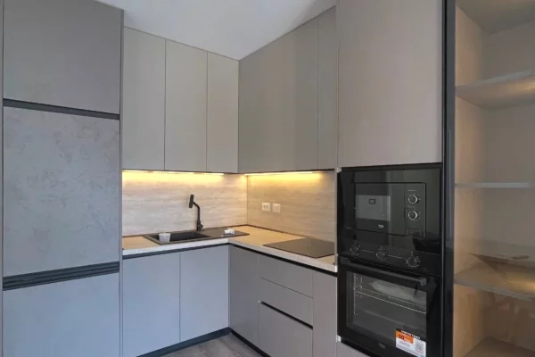 Shtepi me qera Apartament ne Tirane, 2+1, Mobilimi E mobiluar, Pagesa 900  Euro.