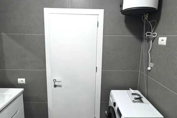 Shtepi me qera Apartament ne Tirane, 1+1, Mobilimi E mobiluar, Pagesa 60,000  Leke.