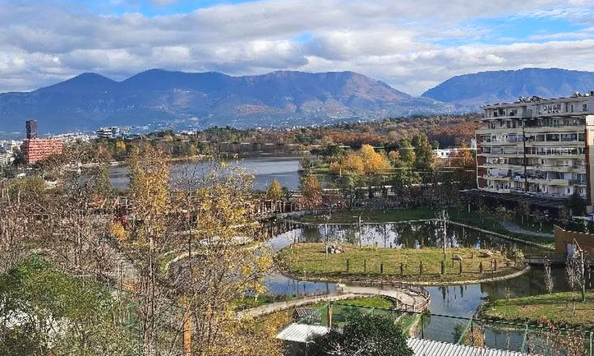 Shtepi me qera Apartament ne Tirane, 2+1, Mobilimi E mobiluar, Pagesa 90,000  Leke.