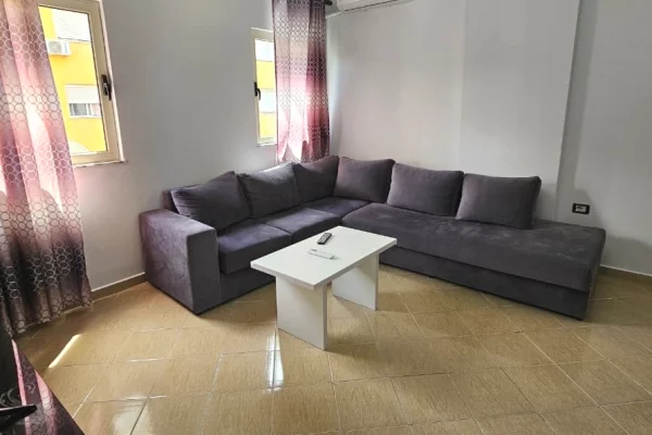 Shtepi me qera Apartament ne Tirane, 1+1, Mobilimi E mobiluar, Pagesa 550  Euro.