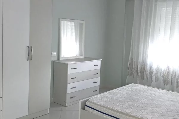 Shtepi me qera Apartament ne Tirane, 2+1, Mobilimi E mobiluar, Pagesa 65,000  Leke.