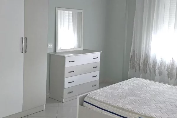 Shtepi me qera Apartament ne Tirane, 2+1, Mobilimi E mobiluar, Pagesa 65,000  Leke.