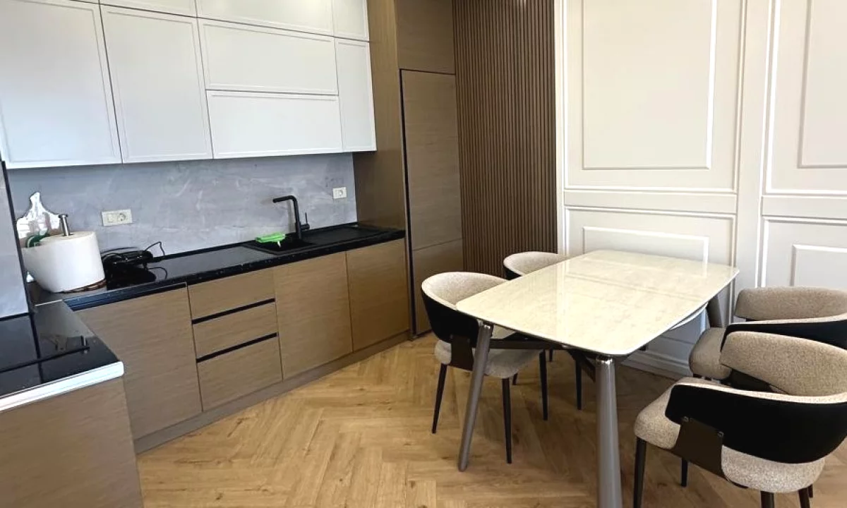 Shtepi me qera Apartament ne Tirane, 1+1, Mobilimi E mobiluar, Pagesa 850  Euro.