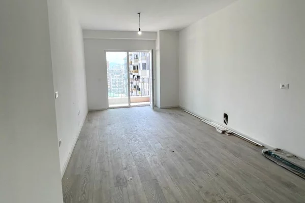 Shtepi ne shitje Apartament ne Tirane, 2+1, Mobilimi Bosh, pa mobiluar, Pagesa 178,000  Euro.