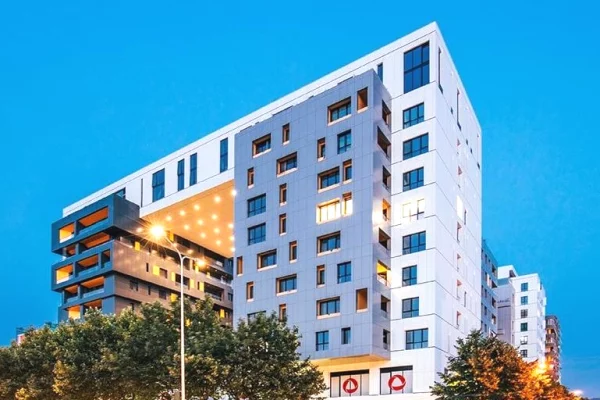 Shtepi ne shitje Apartament ne Tirane, 3+1, Mobilimi Bosh, pa mobiluar, Pagesa 39,500,000  Leke.