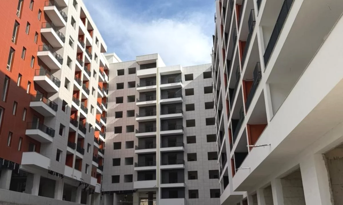 Shtepi ne shitje Apartament ne Tirane, 1+1, Mobilimi Bosh, pa mobiluar, Pagesa 80,500  Euro.