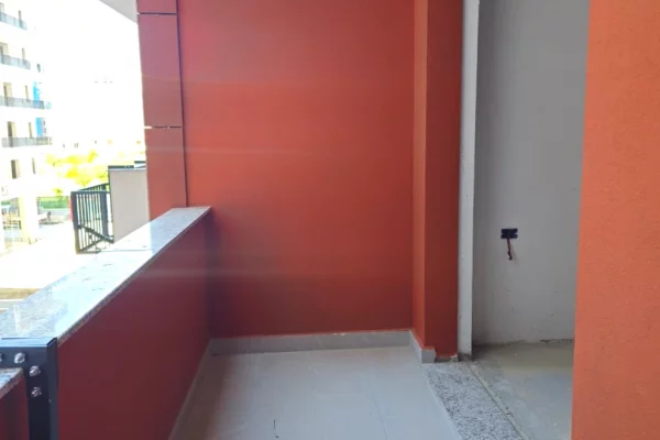 Shtepi ne shitje Apartament ne Tirane, 1+1, Mobilimi Bosh, pa mobiluar, Pagesa 80,500  Euro.