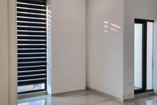 🏢✨ JEPET ME QIRA AMBIENT KOMERCIAL – FARMACIA 10 ✨🏢