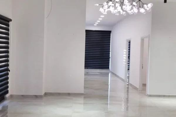 🏢✨ JEPET ME QIRA AMBIENT KOMERCIAL – FARMACIA 10 ✨🏢