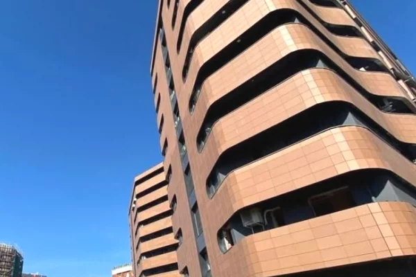 Shtepi ne shitje Apartament ne Tirane, 2+1, Mobilimi E mobiluar, Pagesa 220,000  Euro.
