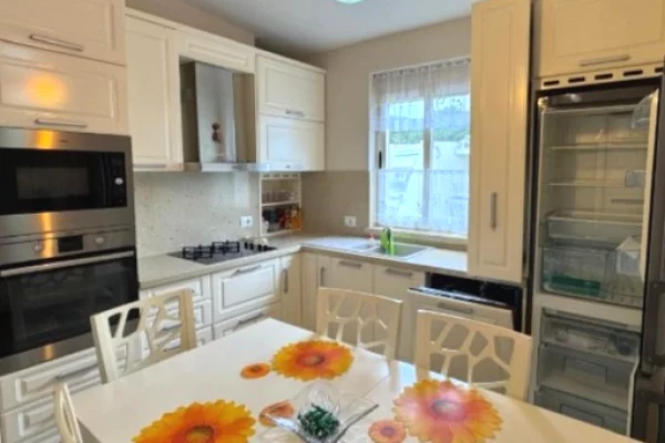 Shtepi ne shitje 2+1 ne Durres - 200,000 Euro