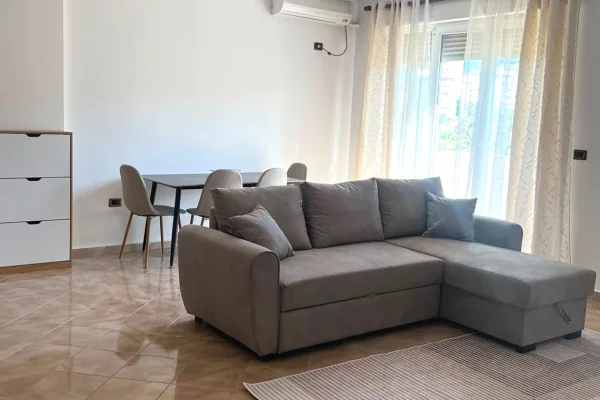 Shtepi me qera Apartament ne Tirane, 1+1, Mobilimi E mobiluar, Pagesa 60,000  Leke.