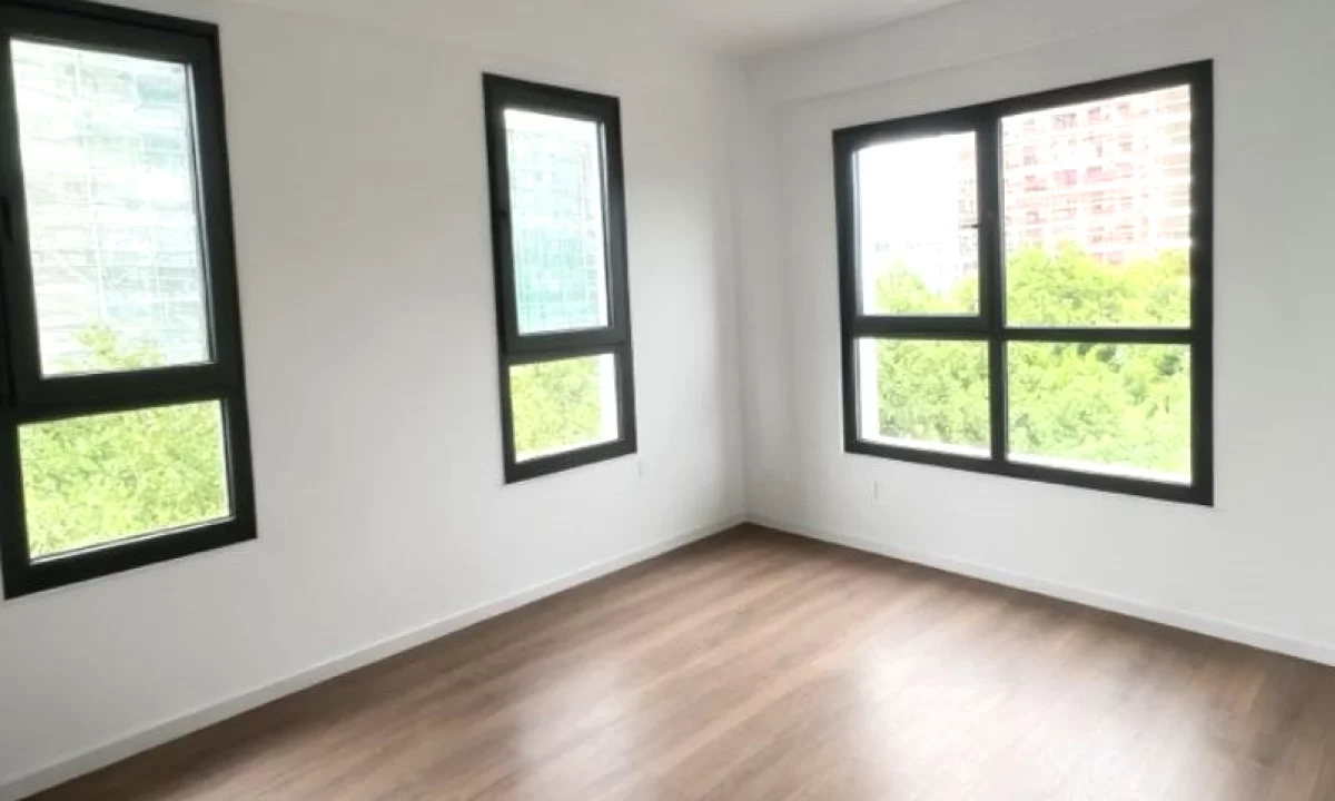 Shtepi ne shitje Apartament ne Tirane, 2+1, Mobilimi Bosh, pa mobiluar, Pagesa 161,000  Euro.