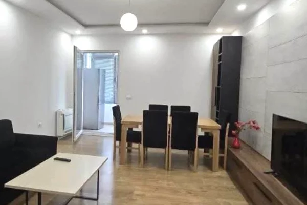 Shtepi me qera 2+1 ne Tirane - 70,000 Leke