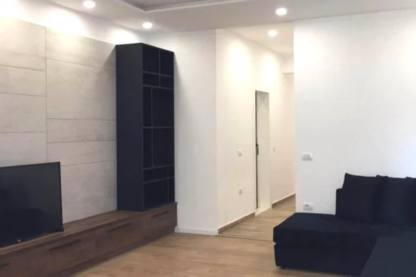 Shtepi me qera Apartament ne Tirane, 2+1, Mobilimi E mobiluar, Pagesa 70,000  Leke.