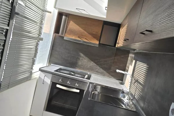 Shtepi me qera Apartament ne Tirane, 2+1, Mobilimi E mobiluar, Pagesa 70,000  Leke.