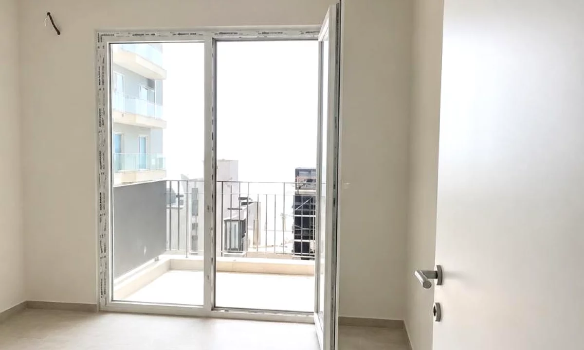 Shtepi ne shitje Apartament ne Lezhe, 2+1, Mobilimi Bosh, pa mobiluar, Pagesa 144,399  Euro.