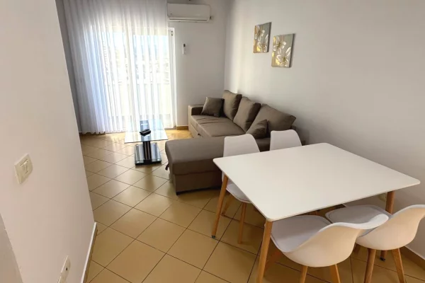 Shtepi ne shitje Apartament ne Lezhe, 1+1, Mobilimi E mobiluar, Pagesa 100,000  Euro.
