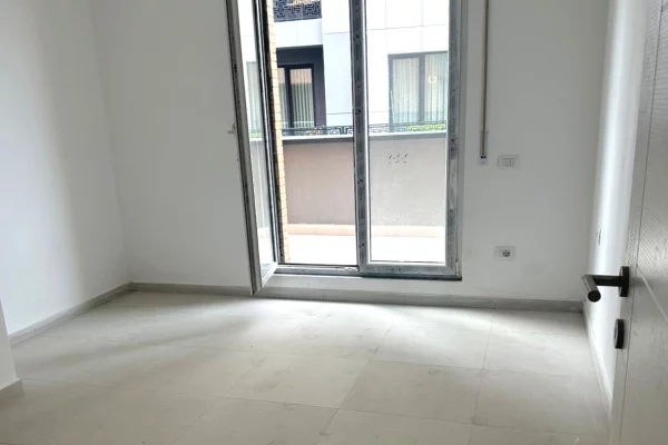 🏢 Jepet me Qira Zyre 3 Ambiente Pune – Bulevardi i Ri, Paskuqan ✨