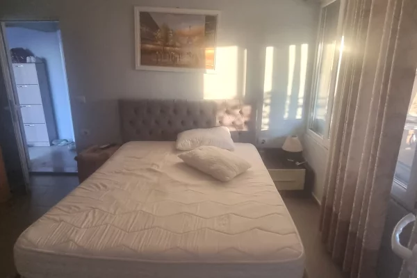 Shtepi me qera Apartament ne Tirane, Garsoniere, Mobilimi E mobiluar, Pagesa 45,000  Leke.