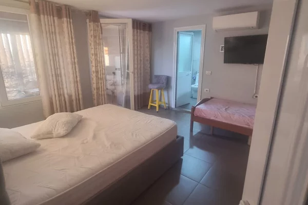 Shtepi me qera Garsoniere ne Tirane - 45,000 Leke