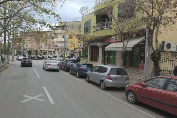 🏢 Jepet me Qira Ambient Biznesi – Rruga Mine Peza ✨