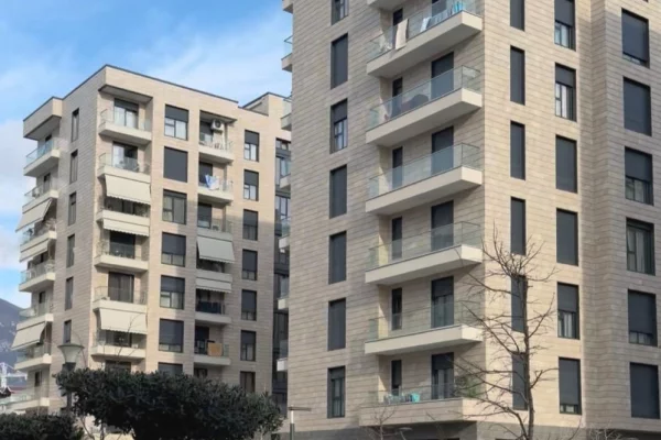 Shtepi ne shitje Apartament ne Tirane, 2+1, Mobilimi E mobiluar, Pagesa 235,000  Euro.