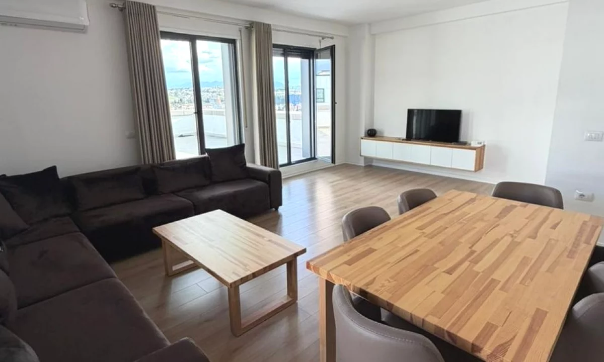 Shtepi ne shitje Apartament ne Tirane, 2+1, Mobilimi E mobiluar, Pagesa 311,400  Euro.