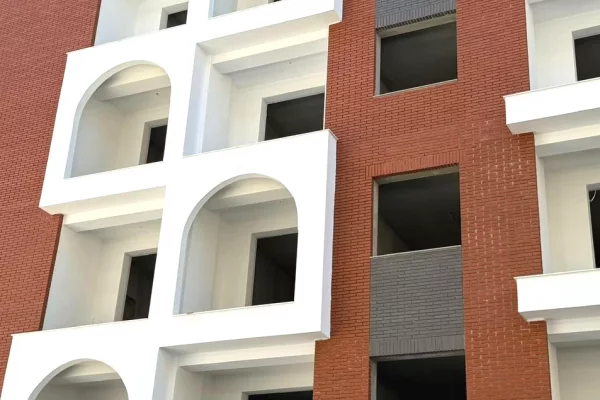 Shtepi ne shitje Apartament ne Tirane, 1+1, Mobilimi Bosh, pa mobiluar, Pagesa 61,450  Euro.