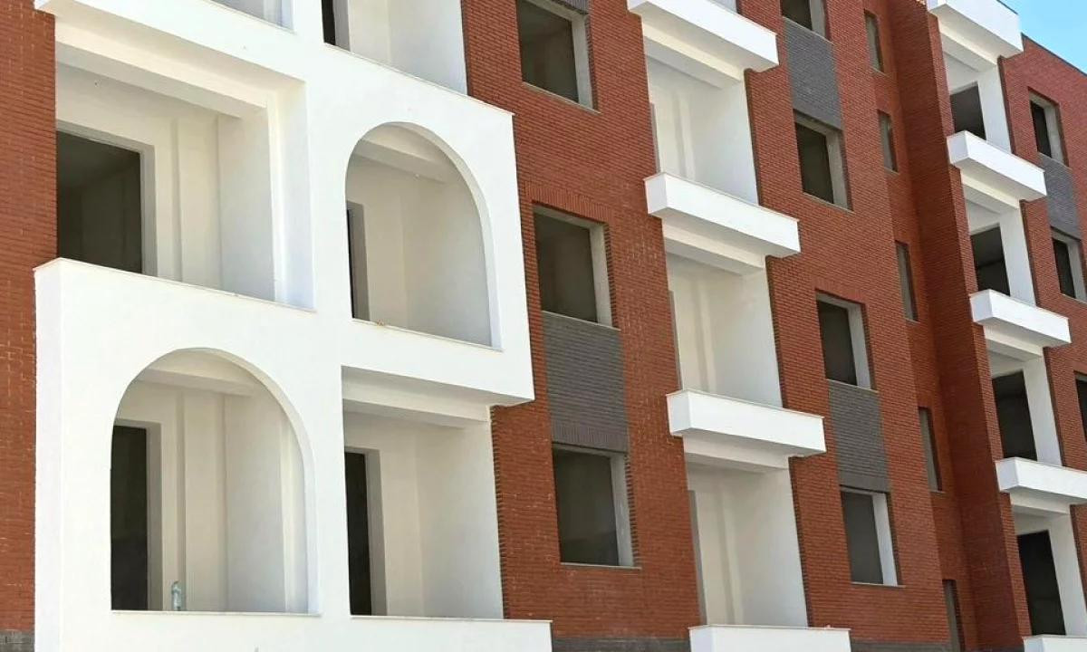 Shtepi ne shitje Apartament ne Tirane, 1+1, Mobilimi Bosh, pa mobiluar, Pagesa 61,450  Euro.