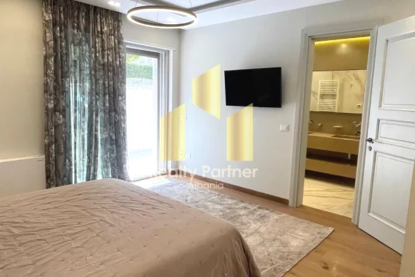 Shtepi ne shitje Apartament ne Tirane, 2+1, Mobilimi E mobiluar, Pagesa 500,000  Euro.