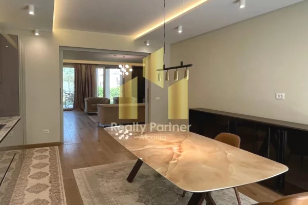 Shtepi ne shitje Apartament ne Tirane, 2+1, Mobilimi E mobiluar, Pagesa 500,000  Euro.