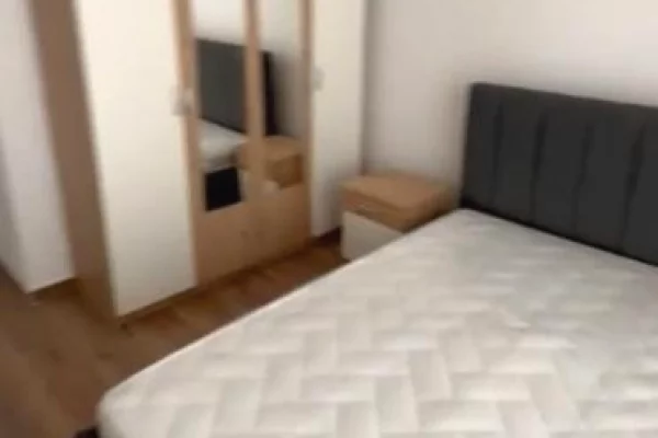Shtepi ne shitje Apartament ne Tirane, 2+1, Mobilimi E mobiluar, Pagesa 150,000  Euro.