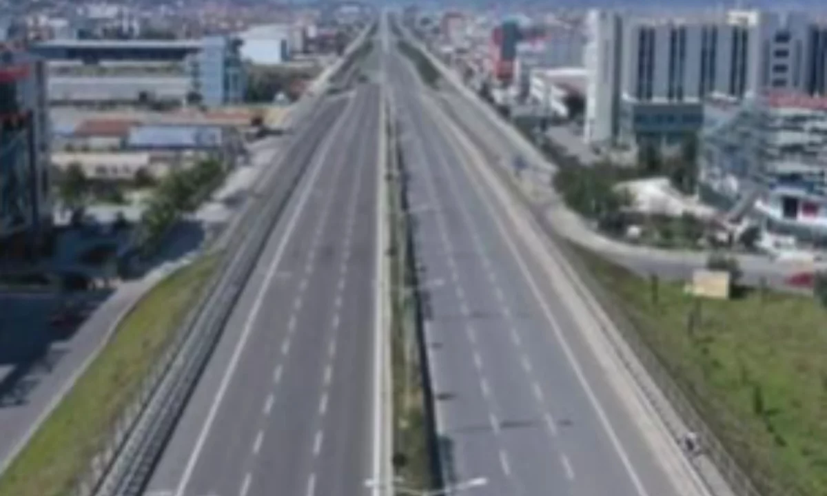 🏗️ SHITET TOKE PRANE AUTOSTRADES TIRANE–DURRES 🚗