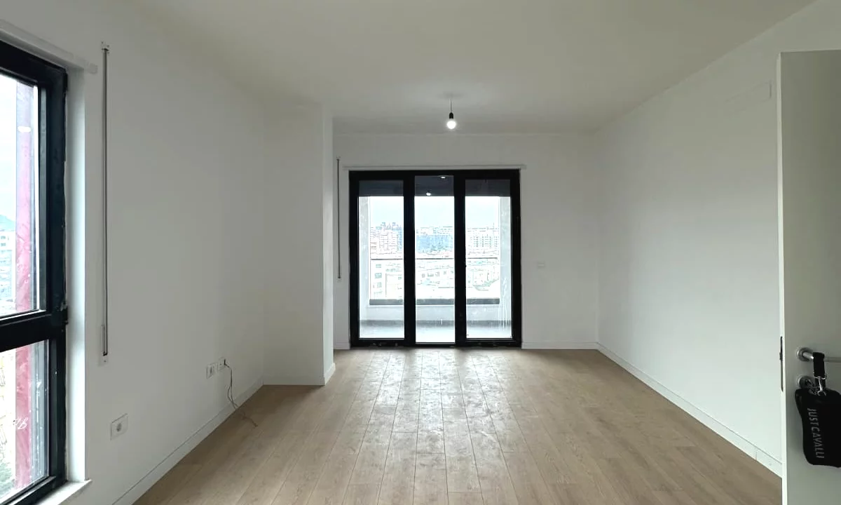 Shtepi ne shitje Apartament ne Tirane, 3+1, Mobilimi Bosh, pa mobiluar, Pagesa 403,800  Euro.
