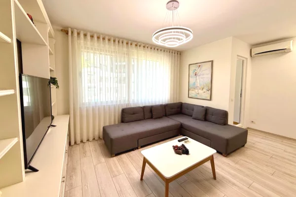 Shtepi me qera 1+1 ne Tirane - 900 Euro