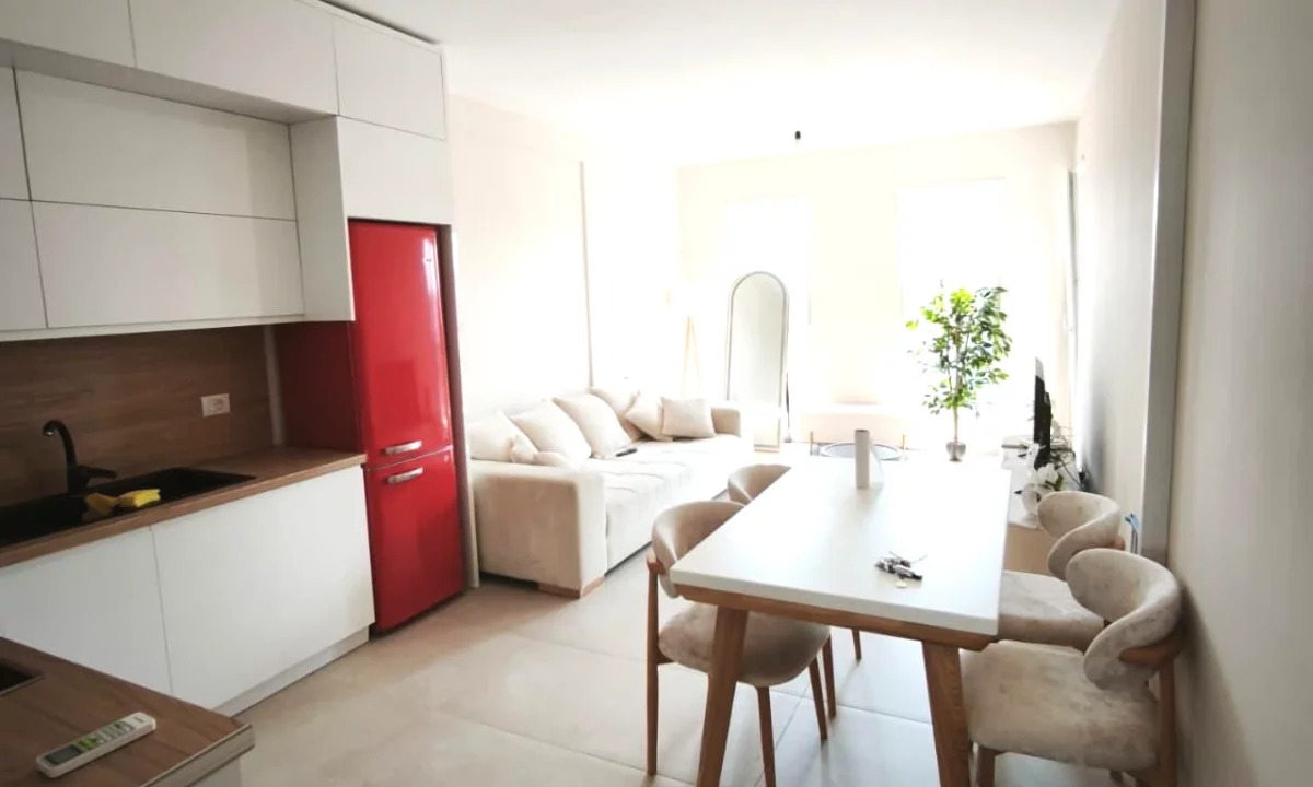 Shtepi me qera Apartament ne Tirane, 2+1, Mobilimi E mobiluar, Pagesa 550  Euro.