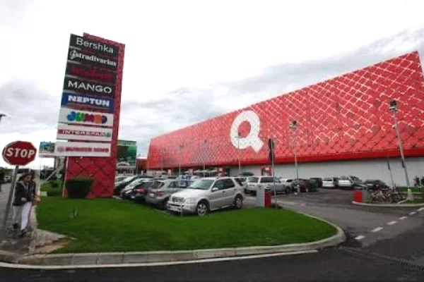 Ambient biznesi me qera 4+1 ne Tirane - 140,000 Leke