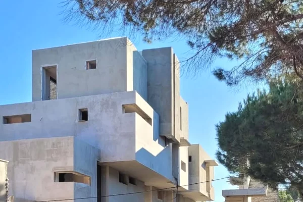 Shtepi ne shitje Apartament ne Durres, 1+1, Mobilimi Bosh, pa mobiluar, Pagesa 138,600  Euro.