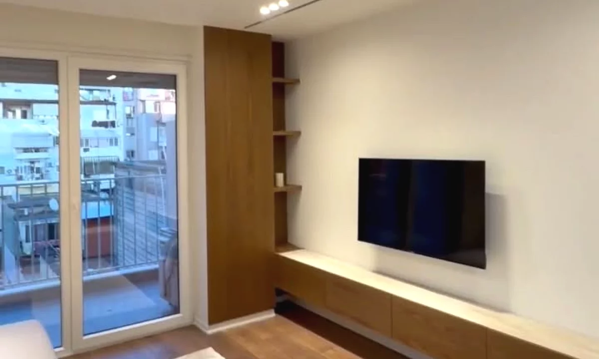 Shtepi me qera Apartament ne Tirane, 1+1, Mobilimi E mobiluar, Pagesa 700  Euro.