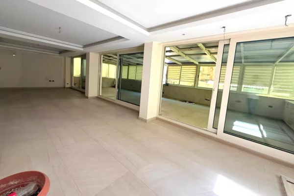 Shtepi ne shitje Apartament ne Tirane, 2+1, Mobilimi Pjeserisht e mobiluar, Pagesa 410,000  Euro.