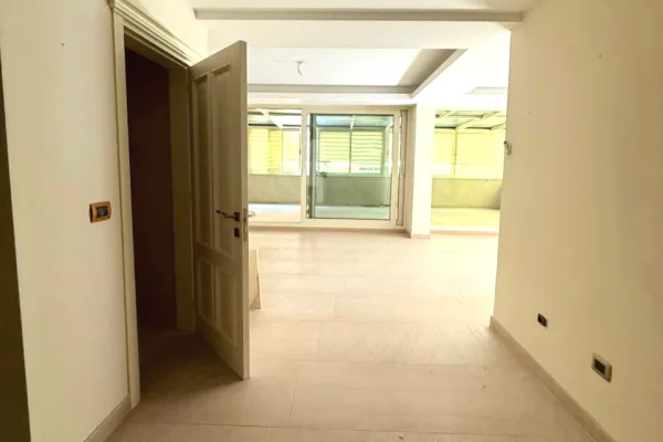 Shtepi ne shitje Apartament ne Tirane, 2+1, Mobilimi Pjeserisht e mobiluar, Pagesa 410,000  Euro.
