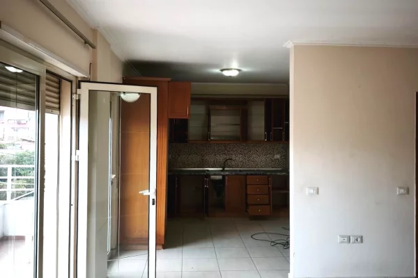 Shtepi me qera 2+1 ne Tirane - 150,000 Euro