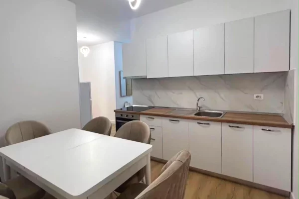 Shtepi me qera Apartament ne Tirane, 1+1, Mobilimi E mobiluar, Pagesa 65,000  Leke.