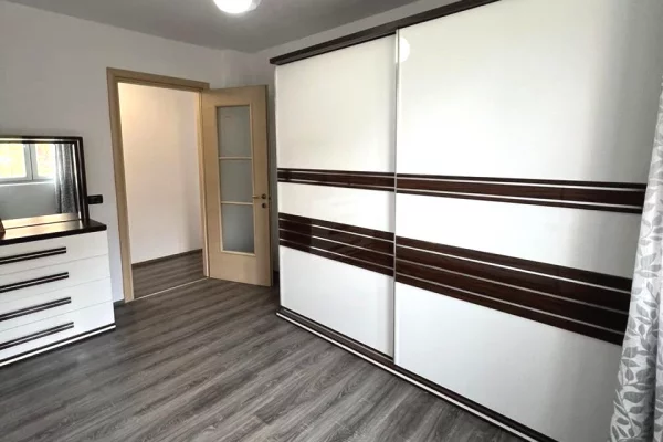 Shtepi ne shitje Apartament ne Tirane, 2+1, Mobilimi Pjeserisht e mobiluar, Pagesa 179,000  Euro.