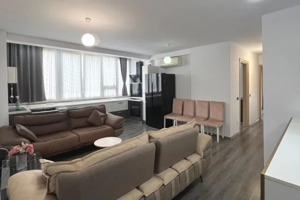 Shtepi ne shitje Apartament ne Tirane, 2+1, Mobilimi Pjeserisht e mobiluar, Pagesa 179,000  Euro.